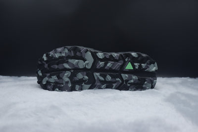 BRKS Cascadia 18 – Carbon Black