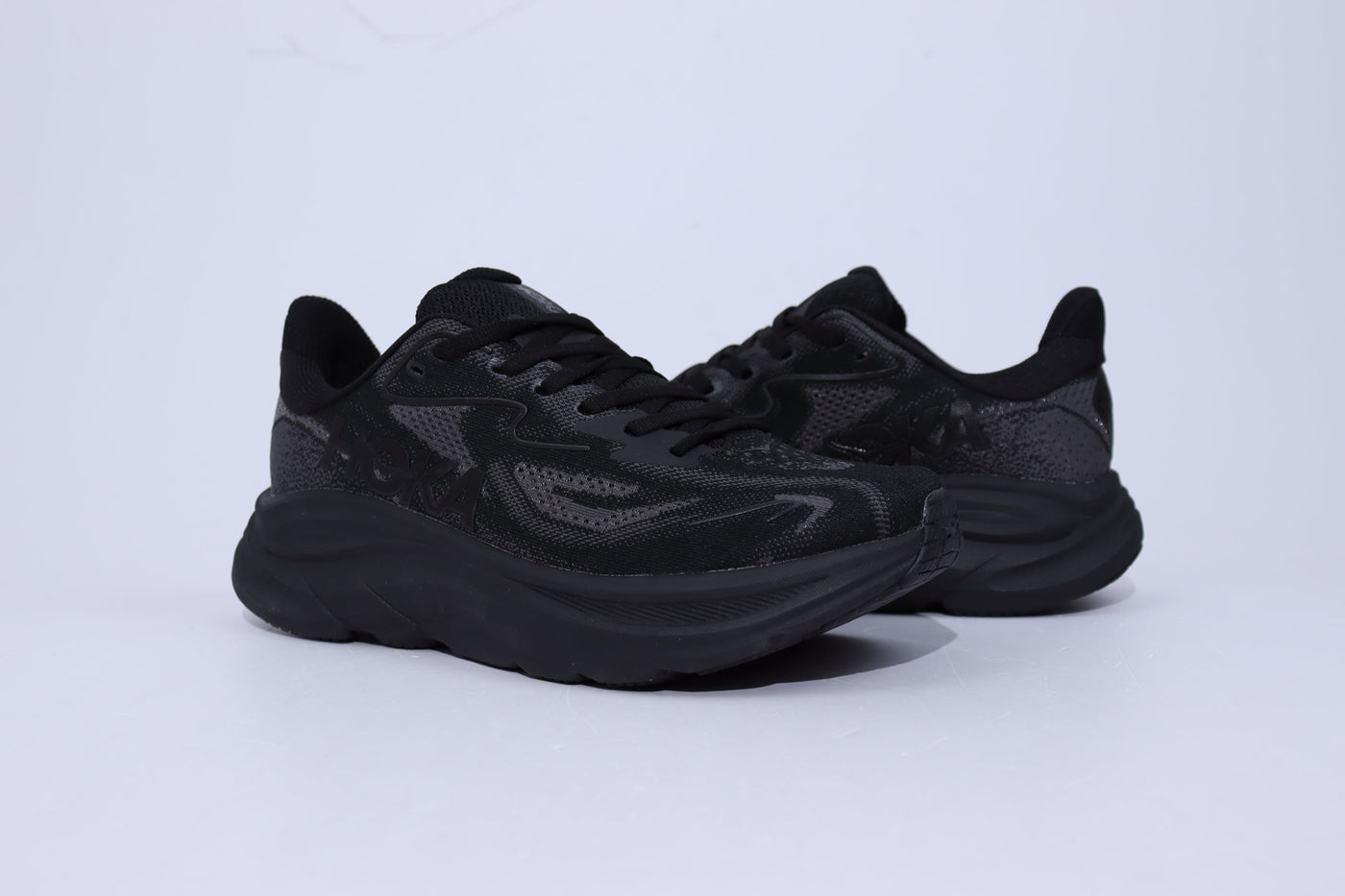 Clifton 10 - HK Unisex Sneakers - All Black