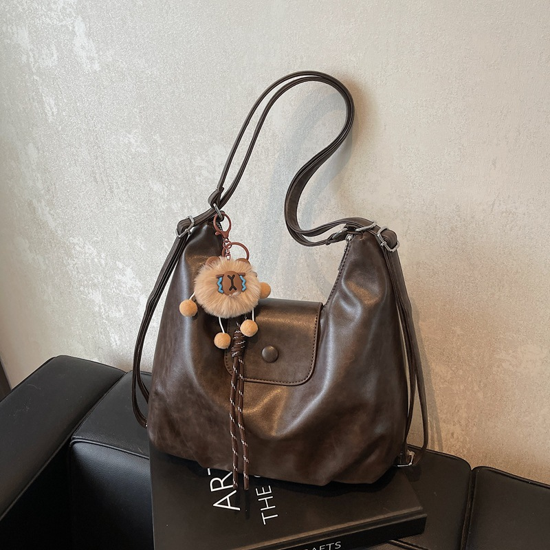 Versatile Women’s Shoulder Bag