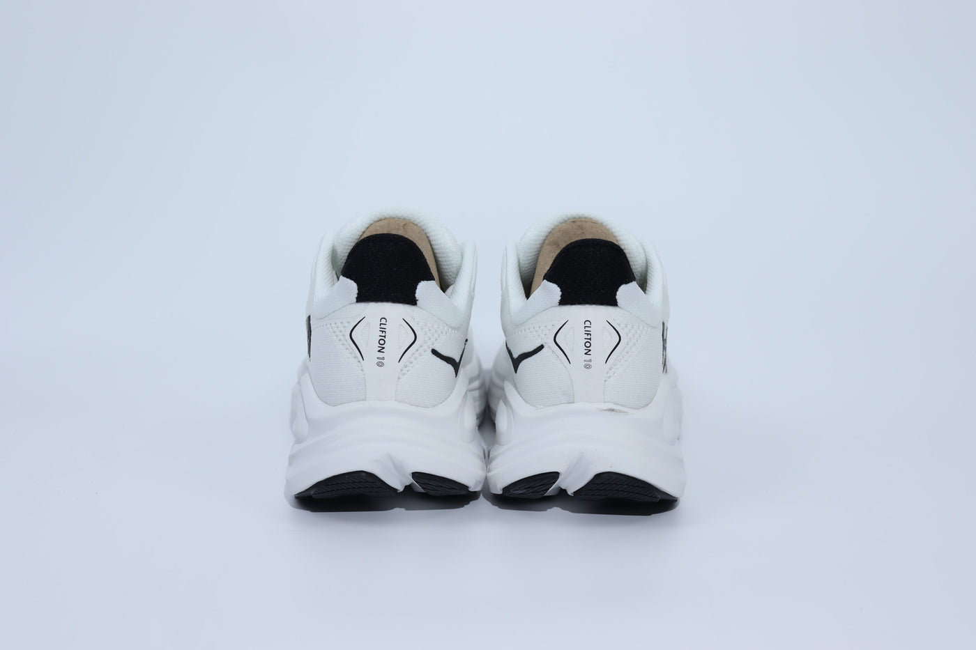 Clifton 10 - HK Unisex Sneakers - White Black