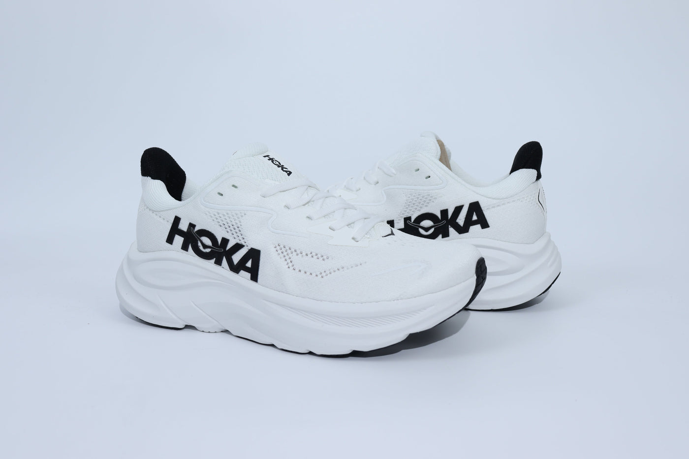 Clifton 10 - HK Unisex Sneakers - White Black